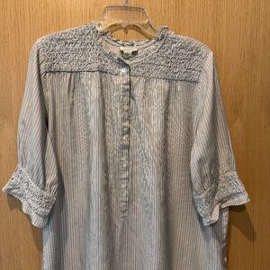 Gray and white striped smocked shirt. Small ruffled collar Sundance size L